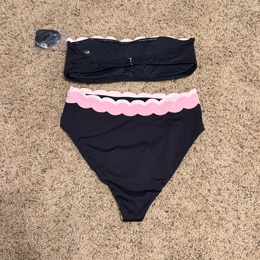 New Beach Riot Bikini Set - Picture 5 of 5